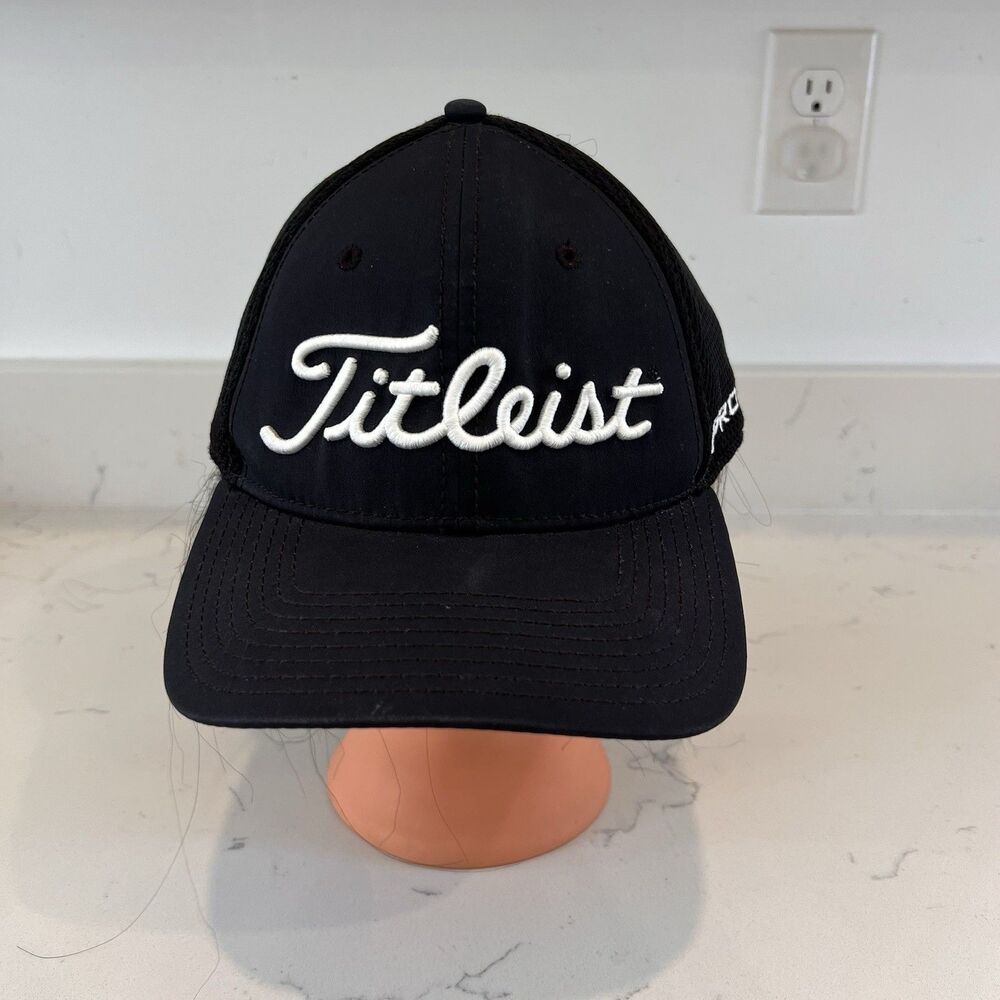 Titliest Men’s FJ Black Hat Size L-XL